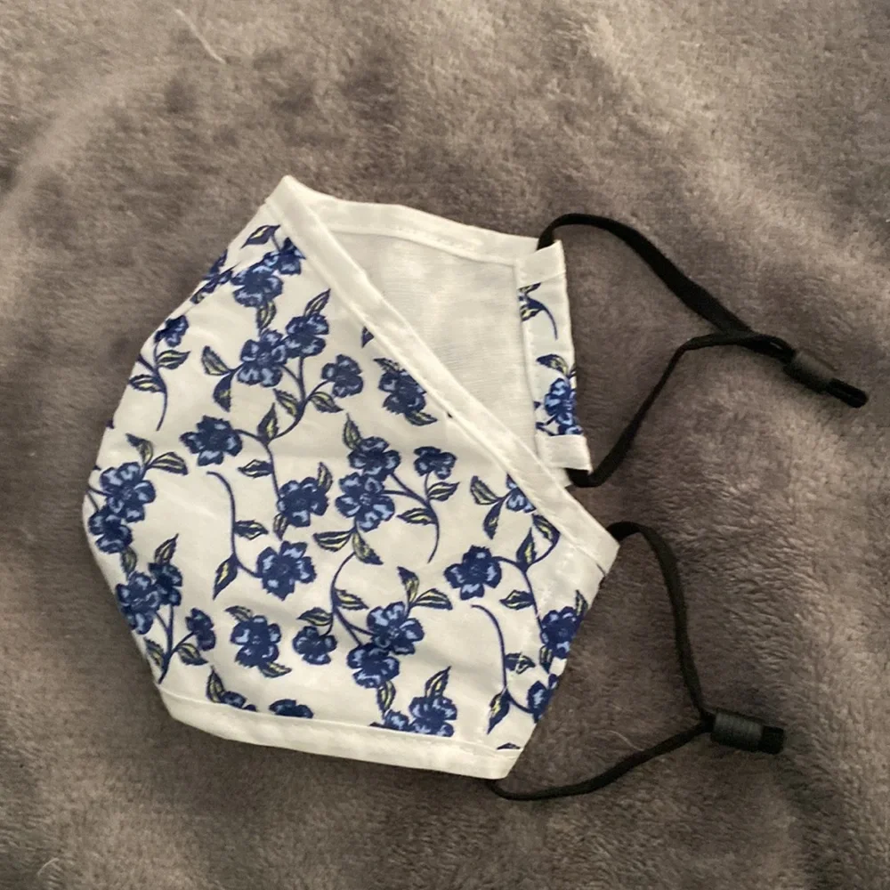 +Add to any Bundle for FREE!! Face Mask Small with adjustable ear bands